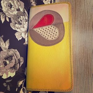 Fossil zip around wallet